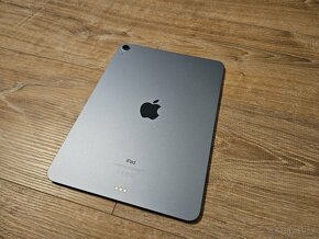 Apple iPad Air 5 256gb s procesorom M1 - 6