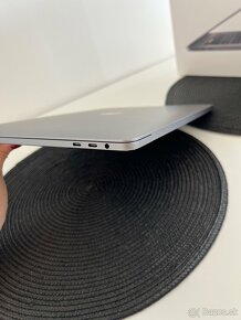 MacBook Pro 15" 2019 - 6