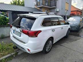 Mitsubishi Outlander 2.4 MIVEC PHEV Intense+ 4WD - 6