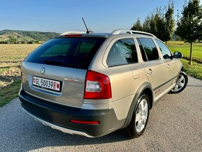 Škoda Octavia Combi Scout DSG 4×4 - 2.0CR TDi 103Kw 140Ps. - 6