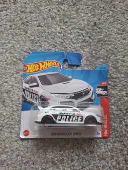 Hot wheels mix autíčok 3. - 6