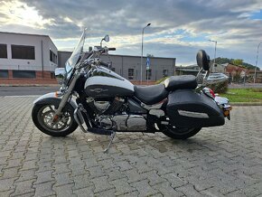 Suzuki Intruder - 6