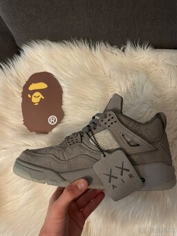 Jordan 4 kaws - 6