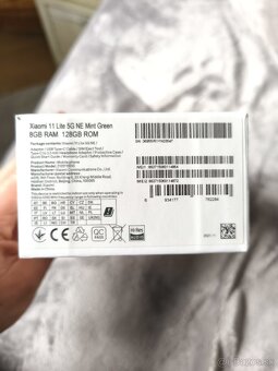 Predám Xiaomi 11 lite 5G NE - 6