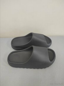 Yeezy Slides Onyx - 6