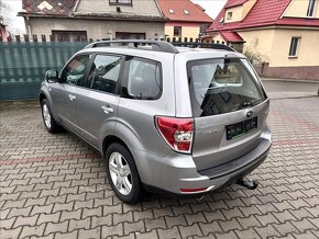 Subaru Forester 2.0 X 110kW 2010 92620km  COMFORT 1.majitel - 6