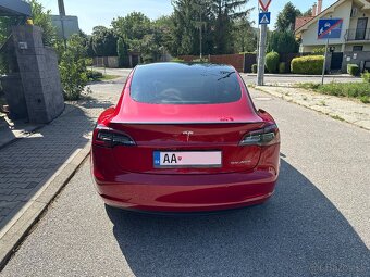 Tesla Model 3 Performance 10/2022 dual motor 534 koní - 6