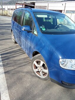 Volkswagen Touran - 6