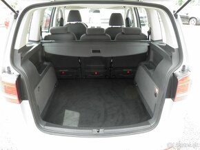 Volkswagen Touran 1.6 TDI Comfortline DSG - 6