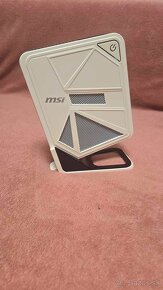 Mini počítač MSI - 6