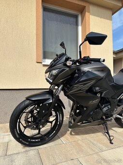 KAWASAKI Z300 - 6