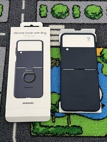 Samung Galaxy Z Flip 4 - 6