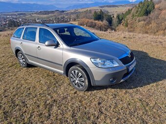 Predám škodu Octavia Scout 2TDI,103kw, 4x4,automat - 6