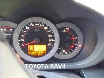 Toyota RAV4 - predám, možná výmena. - 6