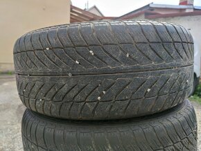 255/55 r18 goodyear zimné - 6