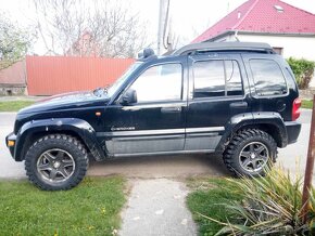 Jeep cherokee kJ - 6