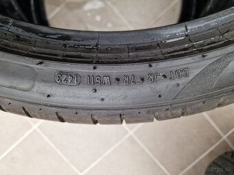 Pneumatiky PIRELLI P-ZERO 315/30 R22 a 275/35 R22 - 6