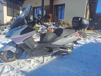 Kymco downtown 300i - 6