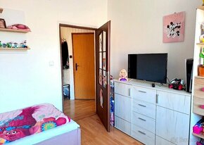 REZERVOVANÝNa predaj 3 izbový byt v centre mesta vo Vranove  - 6