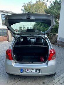 Toyota Yaris 1,3 - 6