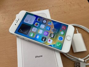 Apple iPhone 8 White 64 GB - 6