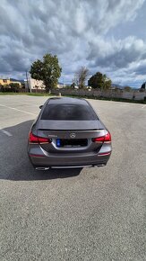 Mercedes Benz A 200 d _8G-DCT_110KW Sedan - 6