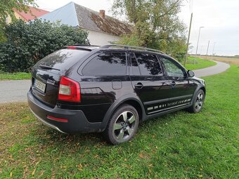 Škoda Octavia Scout 2.0 TDI 103 kw 4x4 ročník 2011 - 6