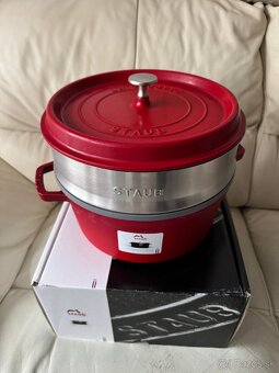 Profi liatinovy hrniec Staub Cocotte s parákom - 6