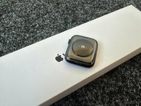 Apple Watch SE 2020 44mm Space Gray KOMPLET (96% Batéria) - 6
