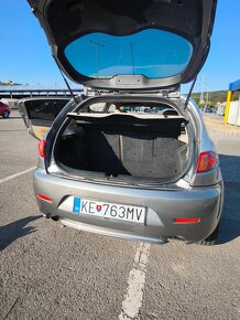 Alfa Romeo 147 ,1.9 JTDm - 6