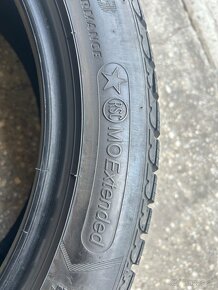 245/45R18 GoodYear uktragrip 8 - 6