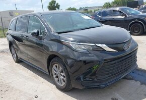 Toyota Sienna LE 2022 - 6