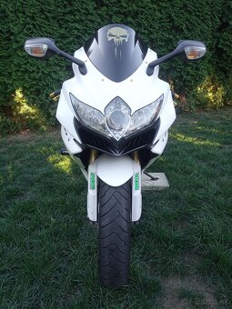 Suzuki gsxr 600 K9 - 6