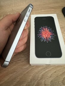 iPhone SE 32GB Space Grey - 6