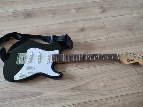 Elektrická gitara FENDER SQUIER set pre školáka. - 6