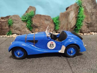 Prodám model 1:18 BMW 328 - 6