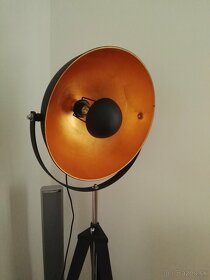 Predam stojacu lampu.RETRO - 6