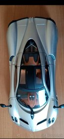 Model 1:18 Pagani Huayra od f. Motor Max - 6