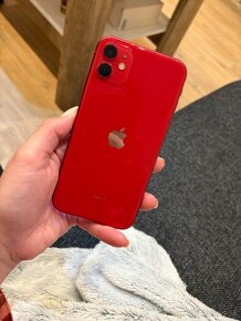 iPhone 11, 64gb červený - 6