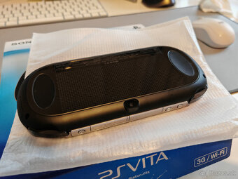 PS Vita nová + 8GB pamäťová karta - 6