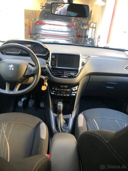 Peugeot 208 1.4 HDI - 6