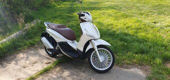 Piaggio Beverly 300 - 6