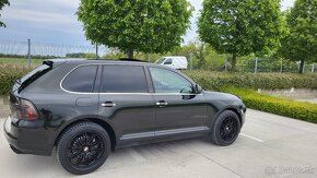 PORSCHE CAYENNE S - 6