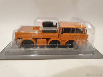 Tatra 813 1:43 - 6