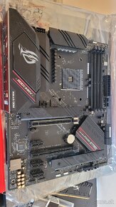 AMD Ryzen 5900X + ASUS ROG STRIX B550-F +32GB RAM - 6