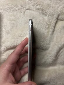 iPhone SE 2020 64GB - 6