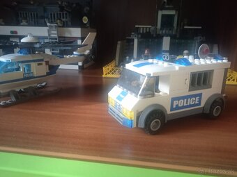 Lego City - Policajná stanica - 6