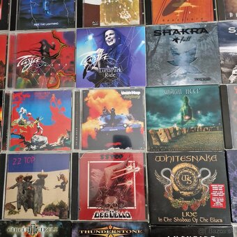 CD-čka...AXEL RUDY PELL,JUDAS PRIEST,DEEP PURPLE,AC/DC,QUEEN - 6