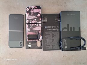 Samsung VYKLAPACI Z FLIP4 - 6