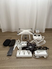 DJI Phantom 4 - 6